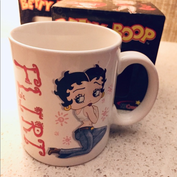 Betty Boop mugs (2 mugs) - Picture 2 of 3